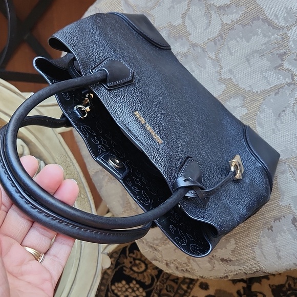 MICHAEL KORS Mercer Gallery Medium Laser Leather Tote Bag - Picture 2 of 13